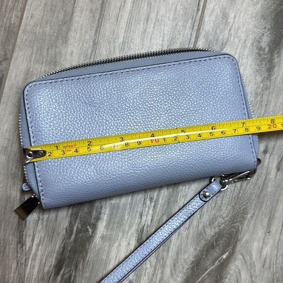 Michael Kors Womens Pale Ocean Blue Pebbled Continental Leather Wristlet Wallet - Picture 8 of 8